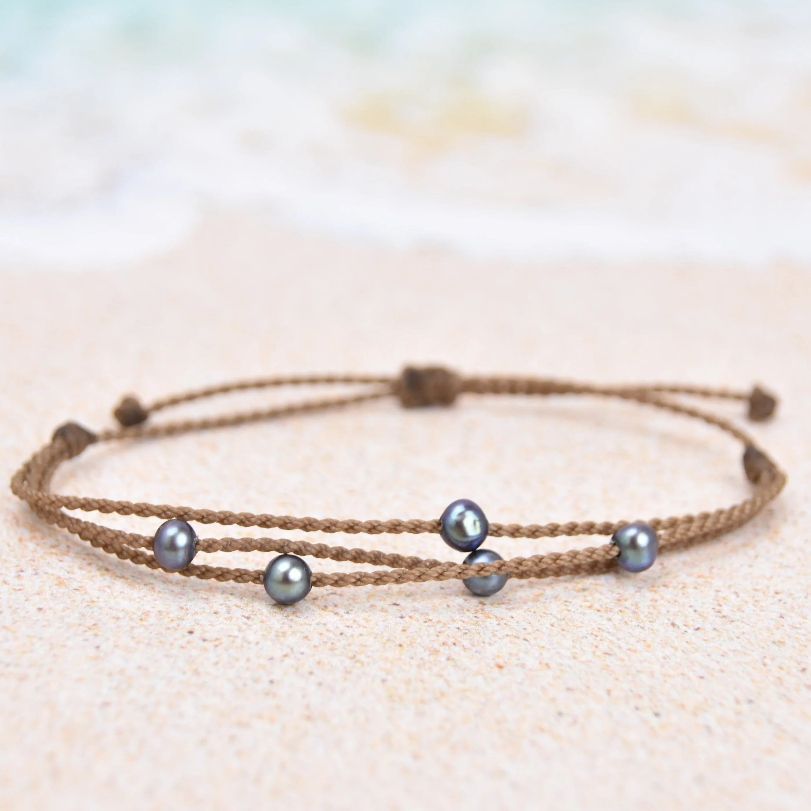Tula Blue 防水編織手環 - 極簡 5 顆淡水珍珠系列