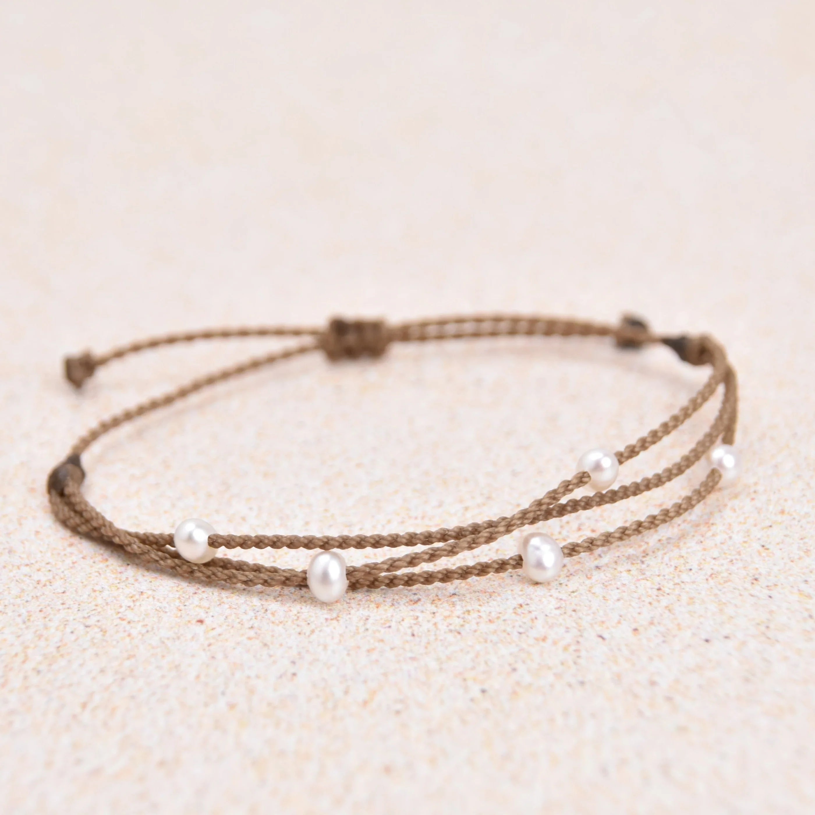 Tula Blue 防水編織手環 - 極簡 5 顆淡水珍珠系列