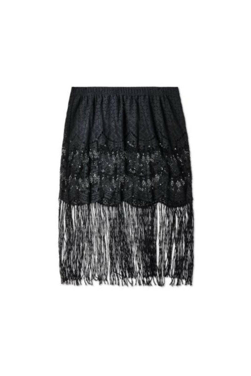 La Samba系列的Sarah 風尚罩衫裙,以修身半身裙剪裁為造型並採用編織結和流蘇設計。