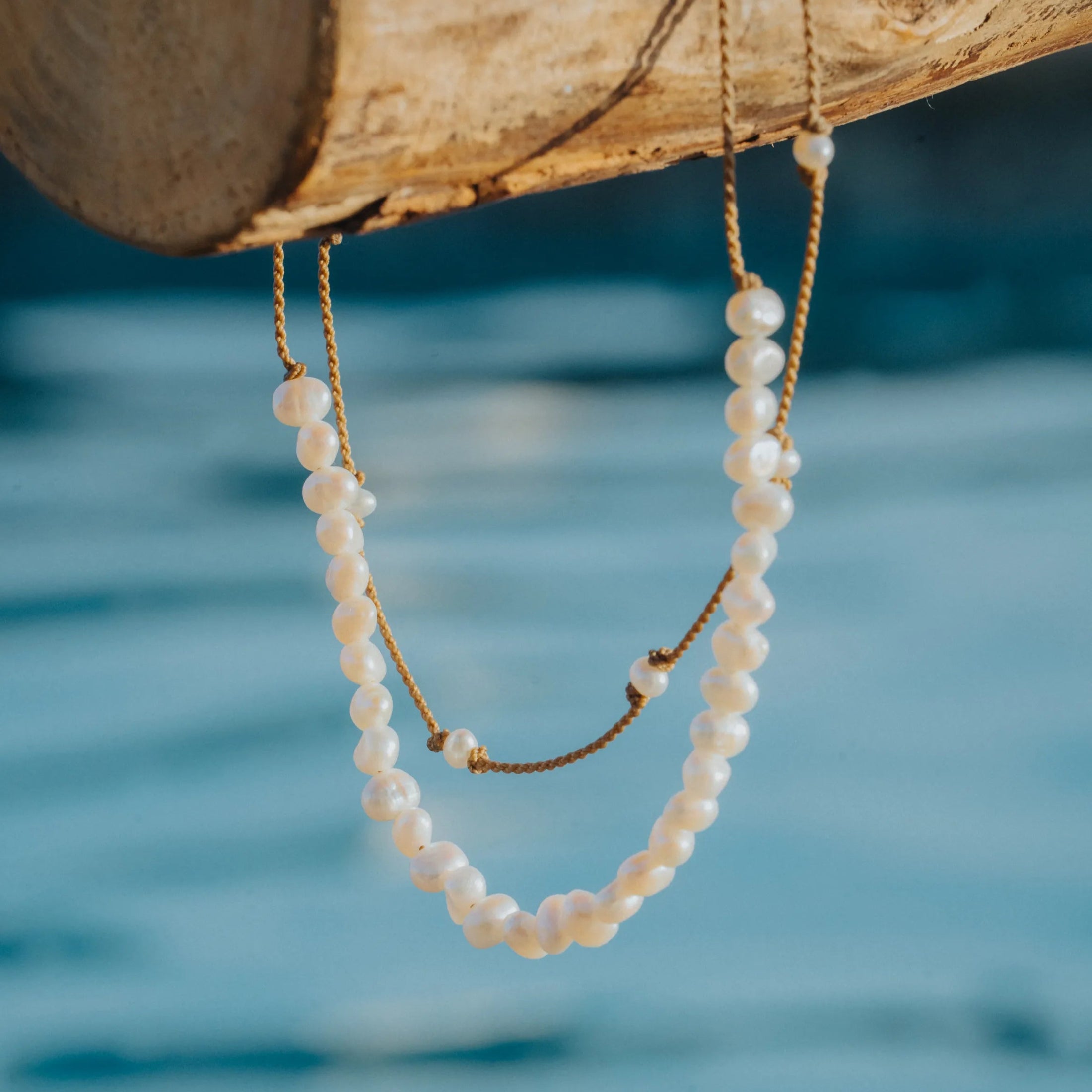 Tula Blue 防水編織項鍊 - 7 吋淡水珍珠與 Puka 貝殼