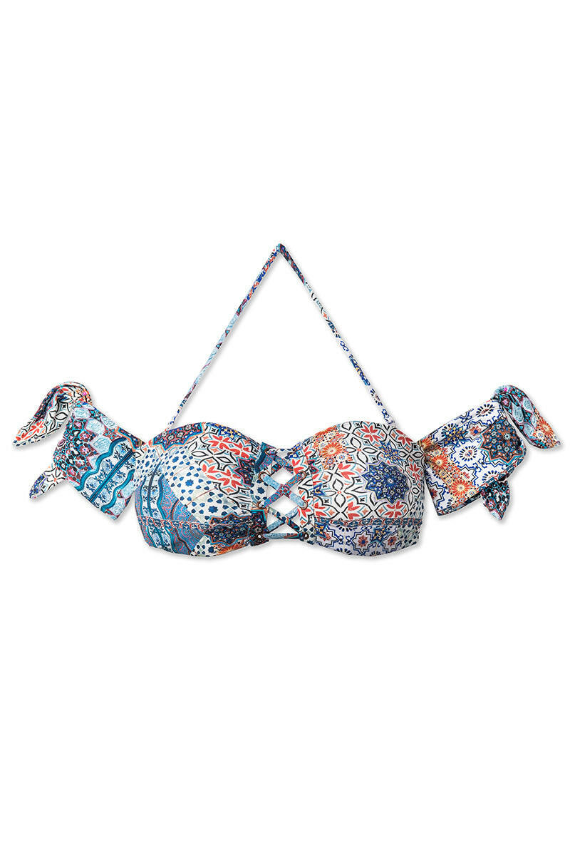 Wild Wild West Sara 經典比基尼上身,袖口上的小蝴蝶結增添一絲俏皮迷人的氛圍。