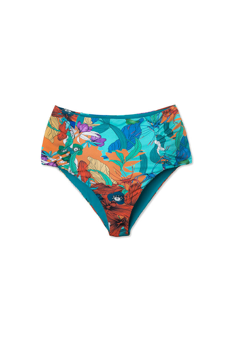 Copacabana Julia 經典比基尼下身復古風高腰設計採用亮眼大膽的花卉印花,搭配抓褶接縫設計,修飾曲線、展現優雅身形。