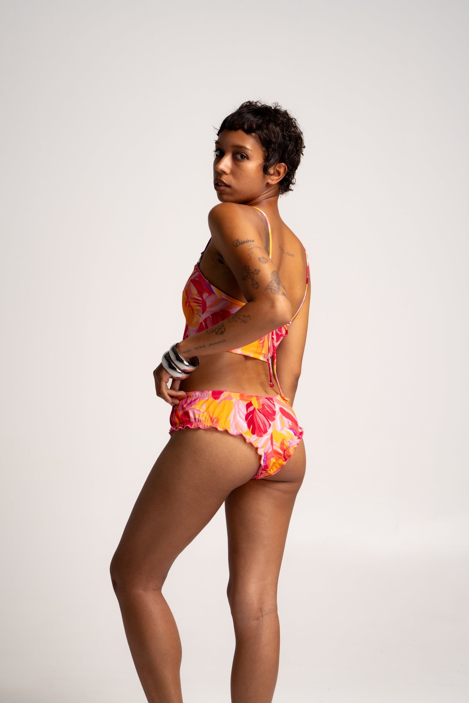 WET 熱浪潮光 - Farrah Bottom 甜美裙邊比基尼下身 扶桑焰舞